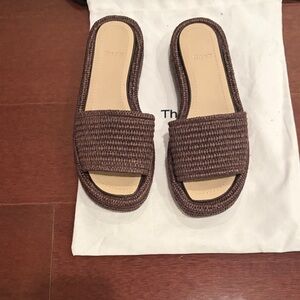 New Theory raffia woven sandals slides brown platform shoes size 37